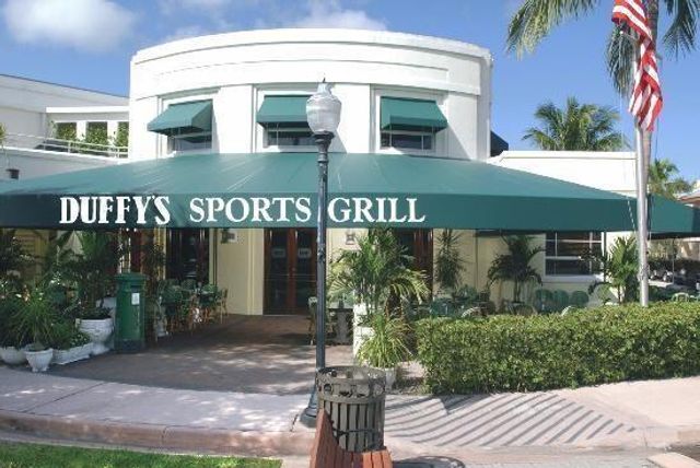 672 NE Bent Paddle Lane, Port St Lucie, FL 34983