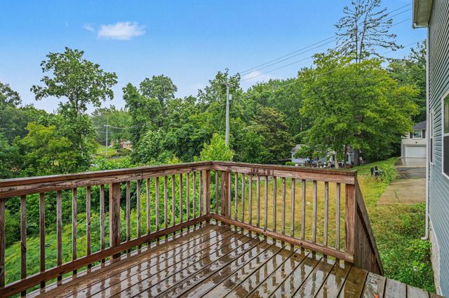 906 E Happy Hollow Dr, Clarksville, TN 37040