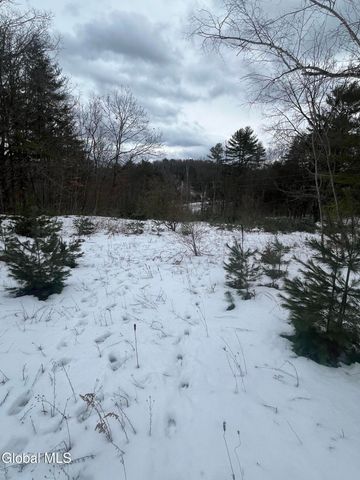 20 Hampton Heights Way, Hampton, NY 12887