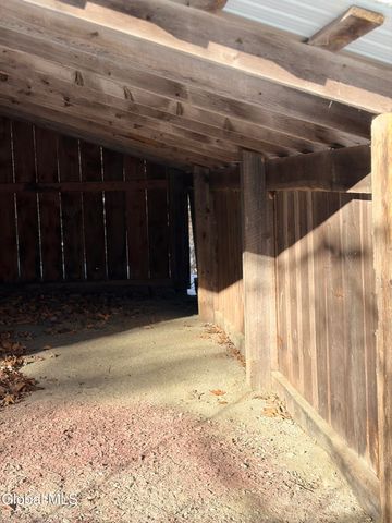 20 Hampton Heights Way, Hampton, NY 12887