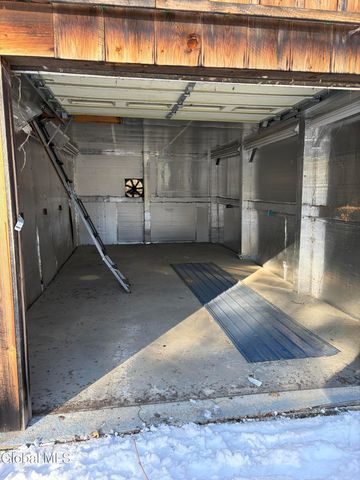 20 Hampton Heights Way, Hampton, NY 12887