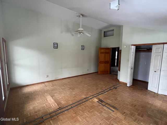 20 Hampton Heights Way, Hampton, NY 12887