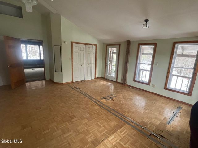 20 Hampton Heights Way, Hampton, NY 12887