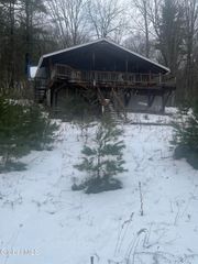 20 Hampton Heights Way, Hampton, NY 12887