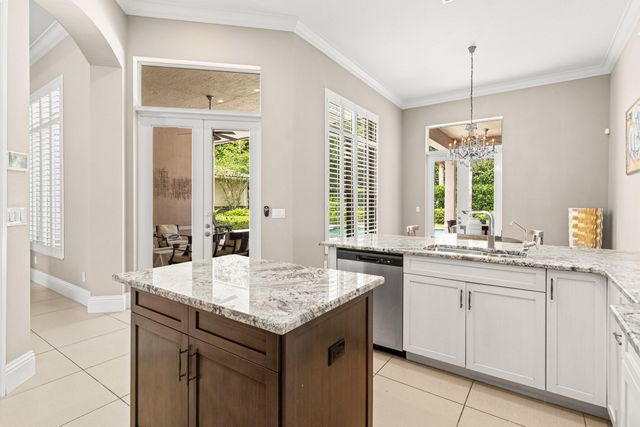 12121 Sunnydale Drive, Wellington, FL 33414