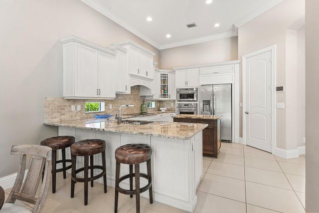 12121 Sunnydale Drive, Wellington, FL 33414