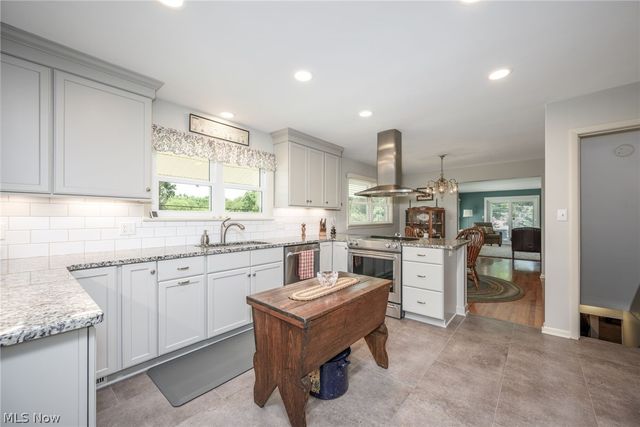 7471 Skyview Drive, Kent, OH 44240
