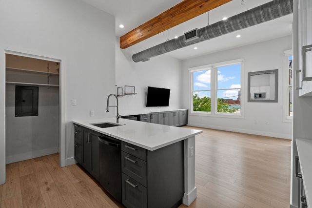 2502 Live Oak Street 230, Dallas, TX 75204