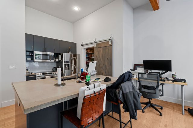 2502 Live Oak Street 230, Dallas, TX 75204