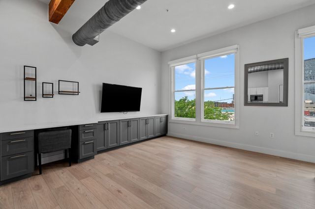 2502 Live Oak Street 230, Dallas, TX 75204