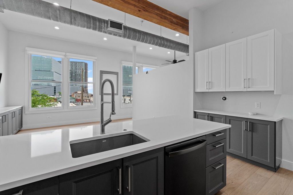 2502 Live Oak Street 230, Dallas, TX 75204