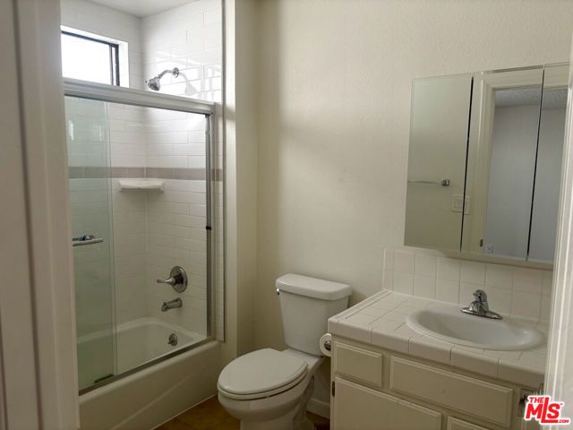 5418 Hermitage Avenue 103, Los Angeles, CA 91607