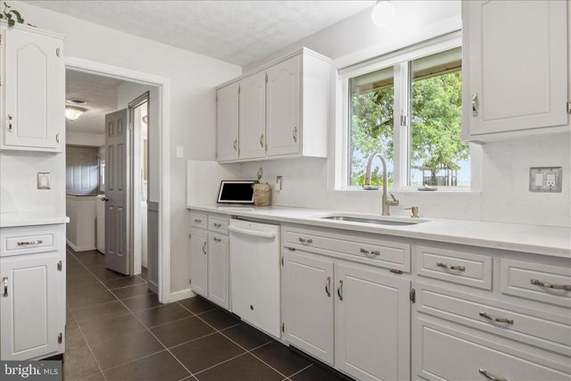 482 STARR AVENUE, Chambersburg, PA 17202