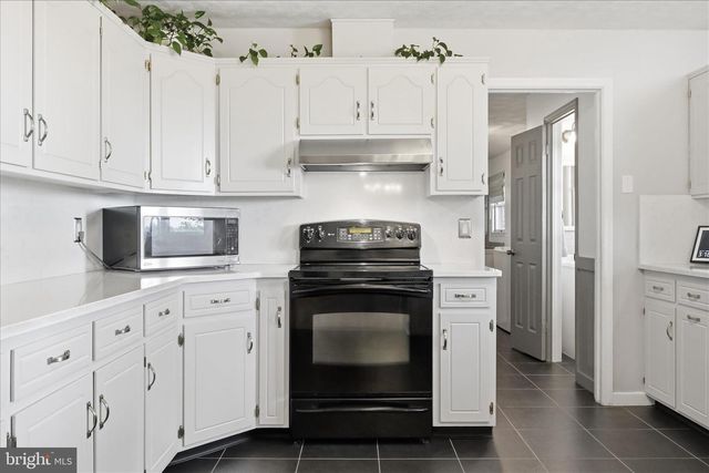 482 STARR AVENUE, Chambersburg, PA 17202