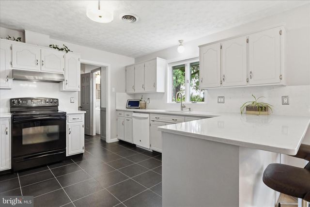 482 STARR AVENUE, Chambersburg, PA 17202