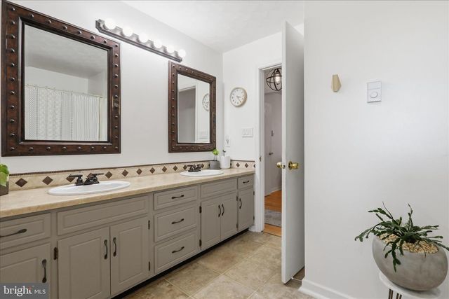 482 STARR AVENUE, Chambersburg, PA 17202