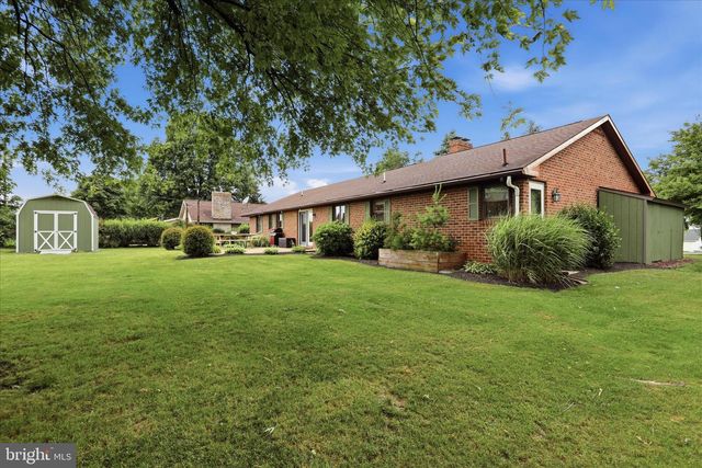 482 STARR AVENUE, Chambersburg, PA 17202