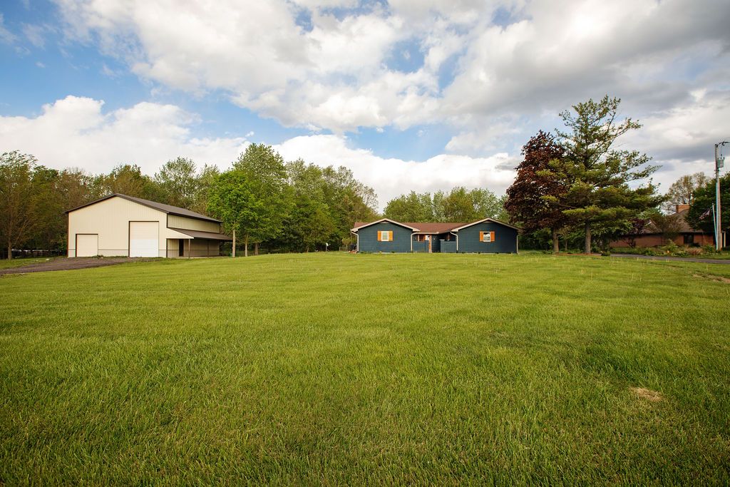 3588 Wilmington Dayton Road, Bellbrook, OH 45305
