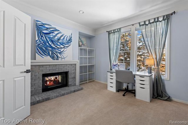 668 Berridge Circle, Lake Orion, MI 48360