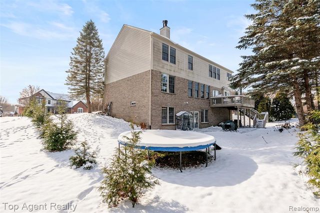 668 Berridge Circle, Lake Orion, MI 48360