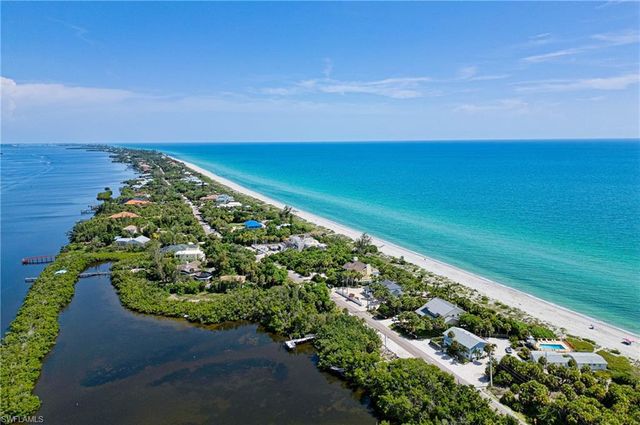 1253 Fleetwood DR NW, Port Charlotte, FL 33948