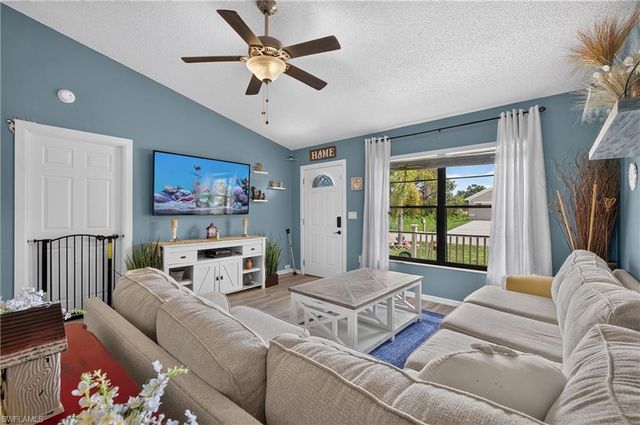 1253 Fleetwood DR NW, Port Charlotte, FL 33948