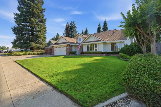 1304 Ridgecrest Way, Roseville, CA 95661