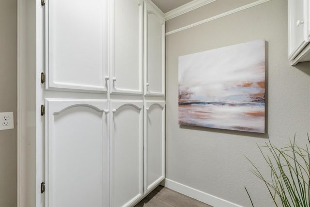 1304 Ridgecrest Way, Roseville, CA 95661