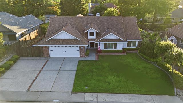 1304 Ridgecrest Way, Roseville, CA 95661