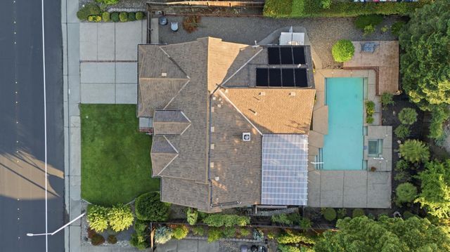 1304 Ridgecrest Way, Roseville, CA 95661