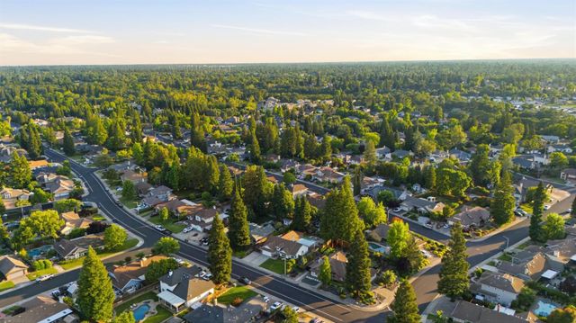 1304 Ridgecrest Way, Roseville, CA 95661