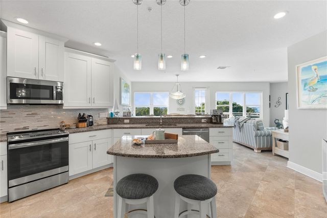 3431 79TH STREET CIRCLE W 202, Bradenton, FL 34209