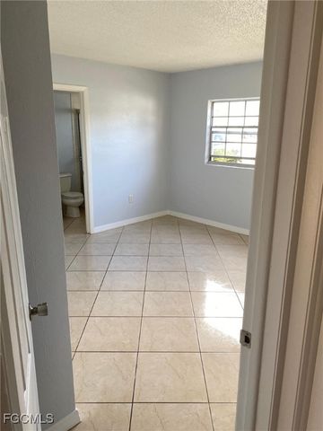 4923 Vincennes CT 4, Cape Coral, FL 33904