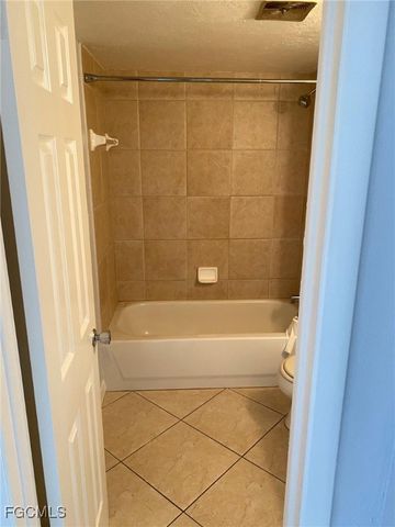 4923 Vincennes CT 4, Cape Coral, FL 33904