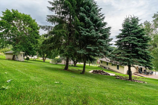 731 N 4th Street, La Crescent, MN 55947