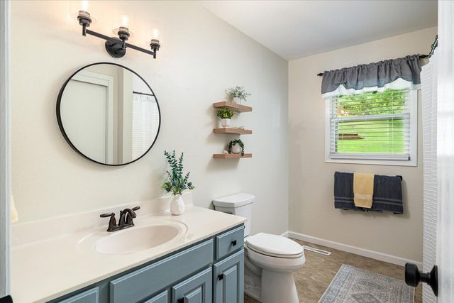 731 N 4th Street, La Crescent, MN 55947