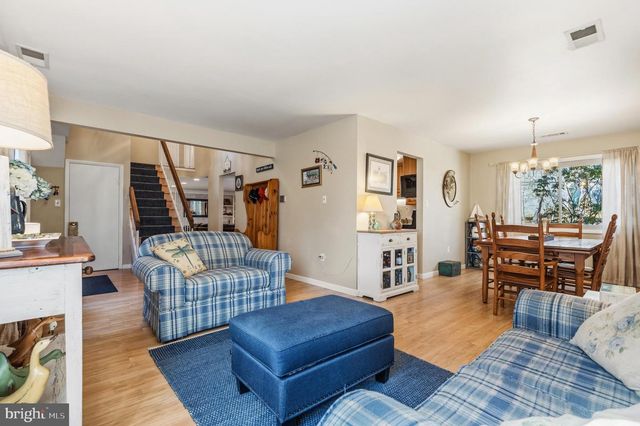 2617 WOODFERN CT, Woodbridge, VA 22192