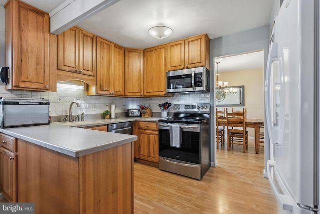 2617 WOODFERN CT, Woodbridge, VA 22192