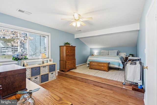 2617 WOODFERN CT, Woodbridge, VA 22192