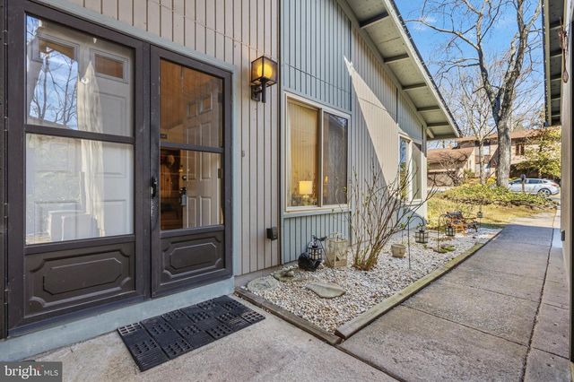 2617 WOODFERN CT, Woodbridge, VA 22192