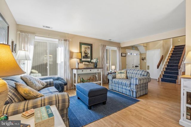 2617 WOODFERN CT, Woodbridge, VA 22192