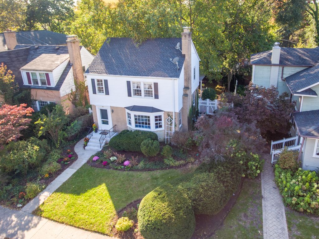 650 Asbury Avenue, Evanston, IL 60202 — exterior