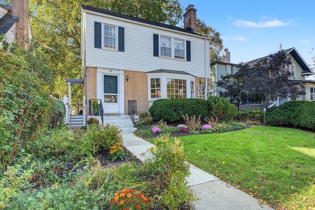 650 Asbury Avenue, Evanston, IL 60202 — photo 2