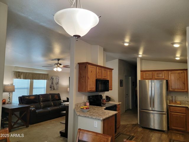 2120 E Bluefield Avenue 112, Phoenix, AZ 85022