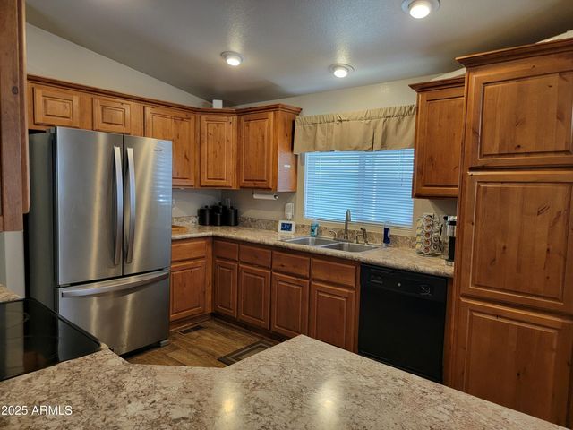 2120 E Bluefield Avenue 112, Phoenix, AZ 85022