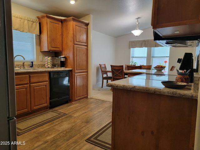 2120 E Bluefield Avenue 112, Phoenix, AZ 85022