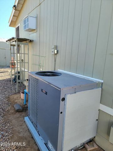 2120 E Bluefield Avenue 112, Phoenix, AZ 85022