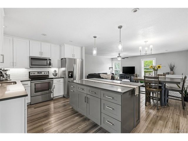 2105 S Idalia St, Aurora, CO 80013