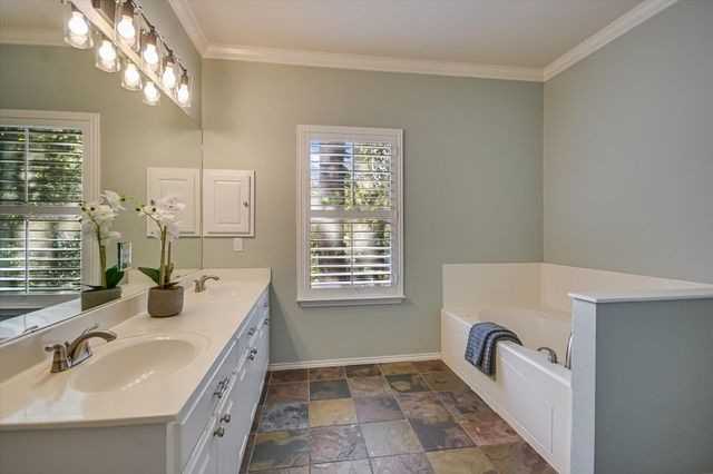 8902 Spicebrush DR, Austin, TX 78759