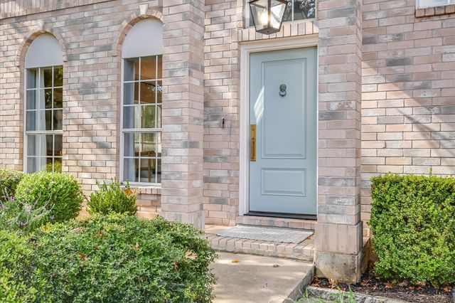 8902 Spicebrush DR, Austin, TX 78759